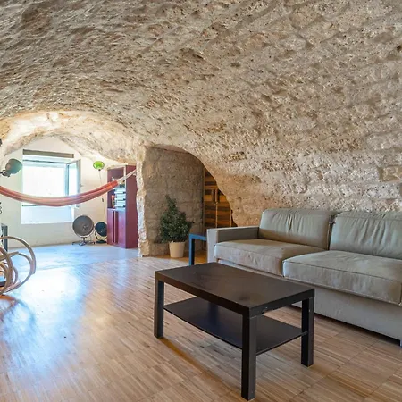 La Pietra - Vecchia, Vista Mare * Bari