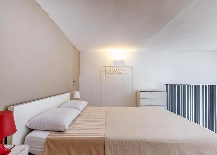 La Pietra - Vecchia, Vista Mare