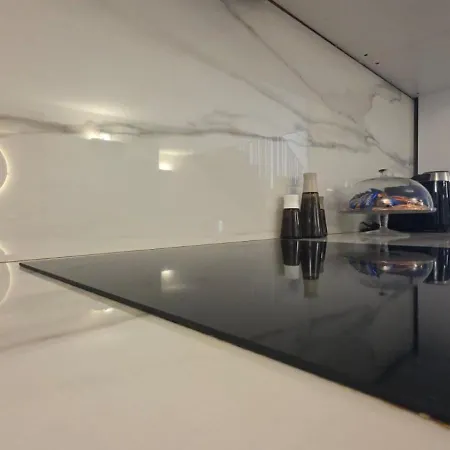 La Pietra - Vecchia, Vista Mare Apartment *